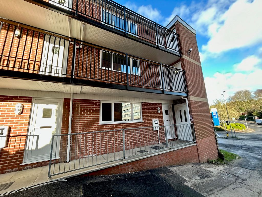 Property photo 1 of 6