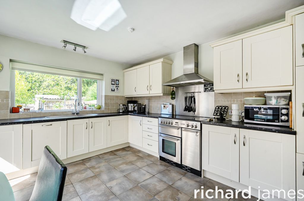 Property photo 3 of 13 59c70c9Fc1Ae47Ff9963Dbfe9F52Be2F