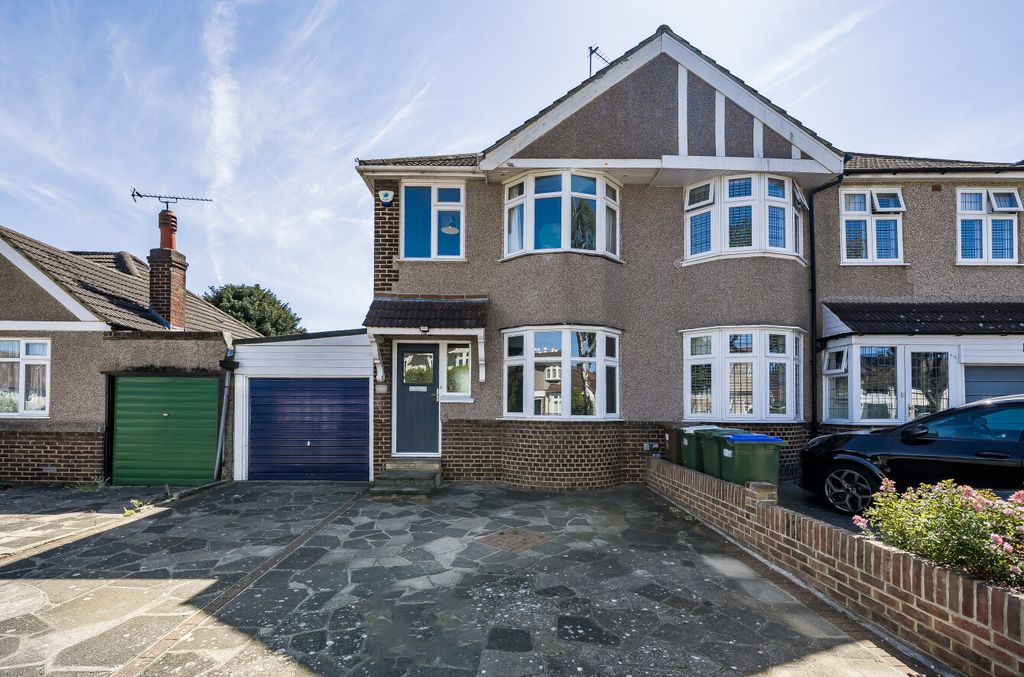 Property photo 1 of 14 Front2