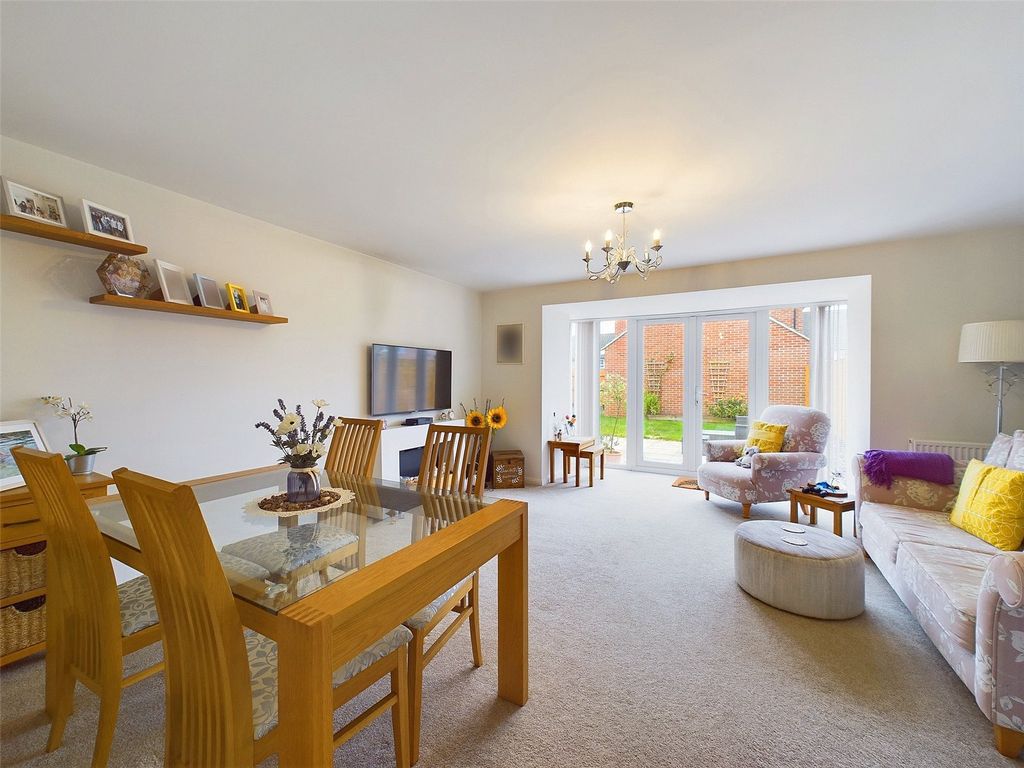 Property photo 3 of 14 Picture No. 11