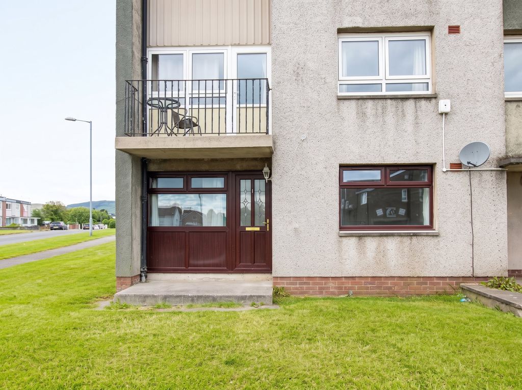 Property photo 1 of 11