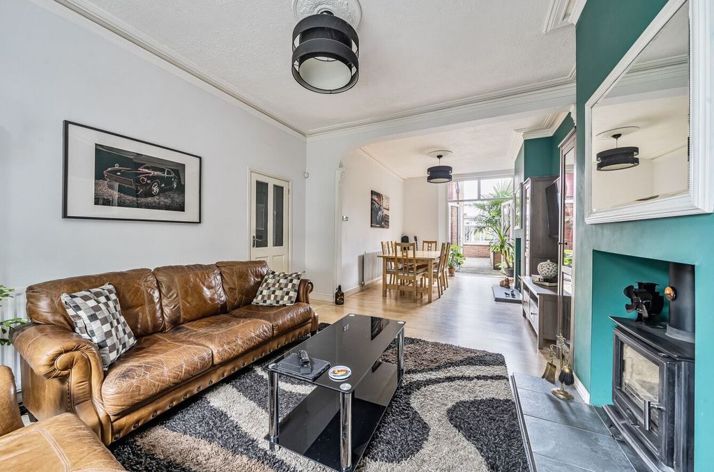 Property photo 2 of 15