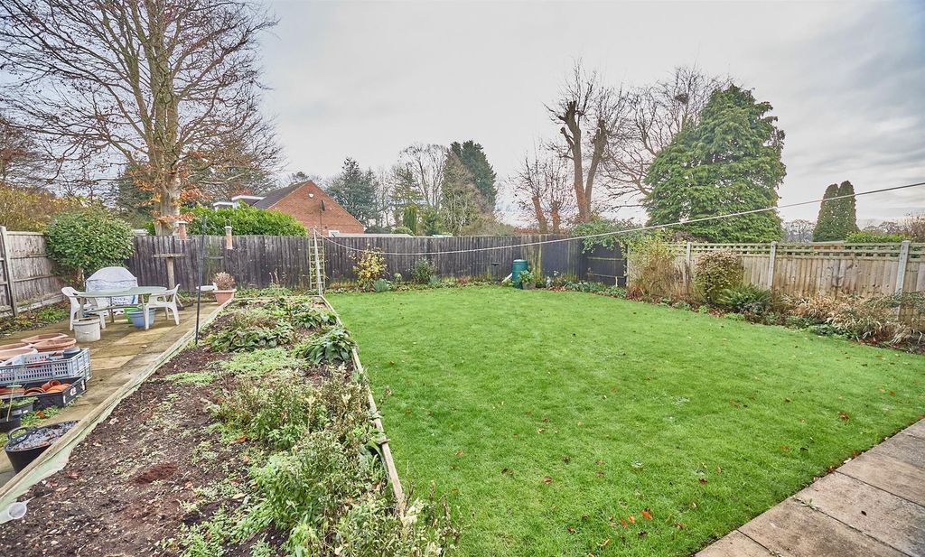 Property photo 3 of 18 Outside