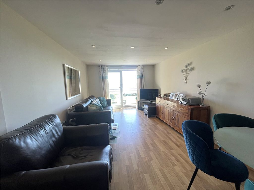 Property photo 3 of 10 Picture No. 04