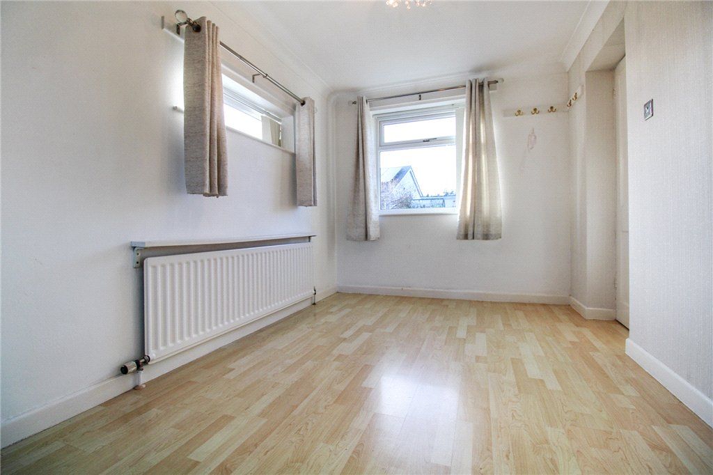 Property photo 3 of 14 Dining Room