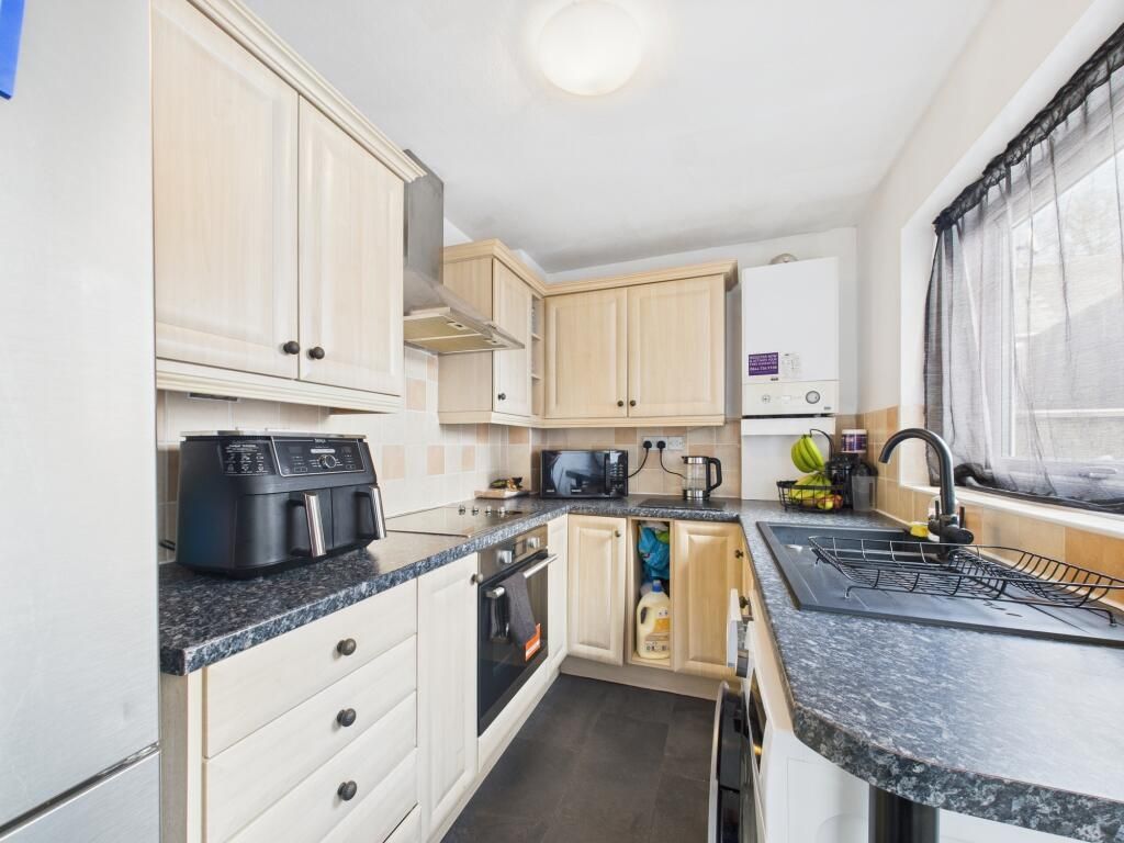 Property photo 2 of 7