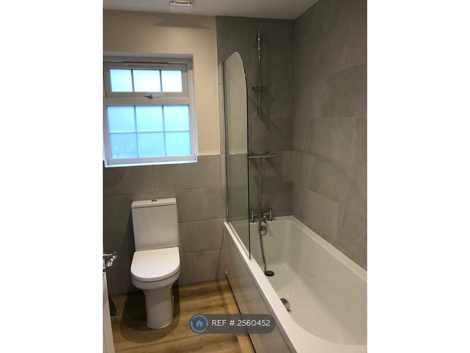 Property photo 3 of 6 Bathroom