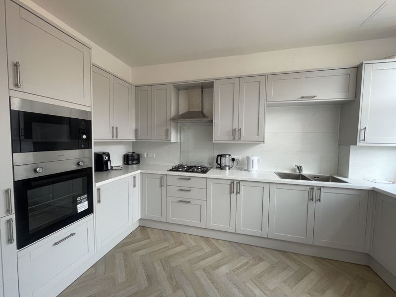 Property photo 2 of 13 Photo 11