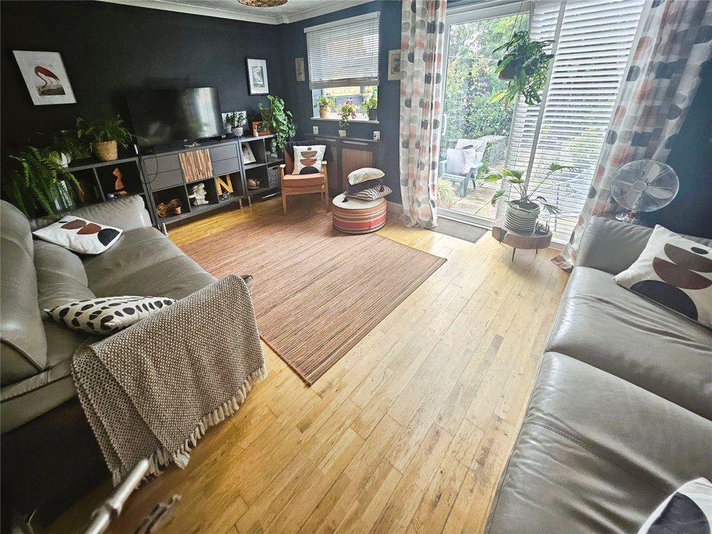 Property photo 2 of 8 Picture No. 06