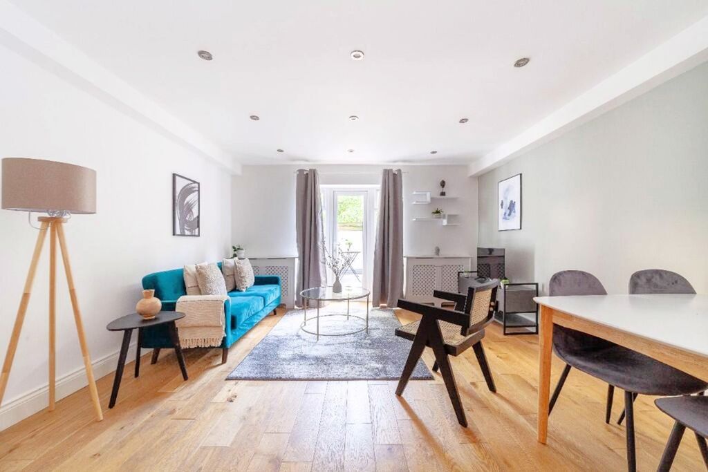 Property photo 3 of 8