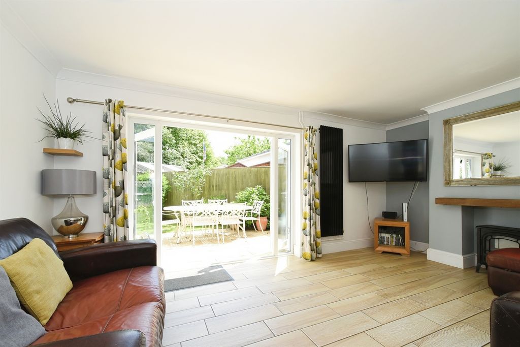Property photo 2 of 19