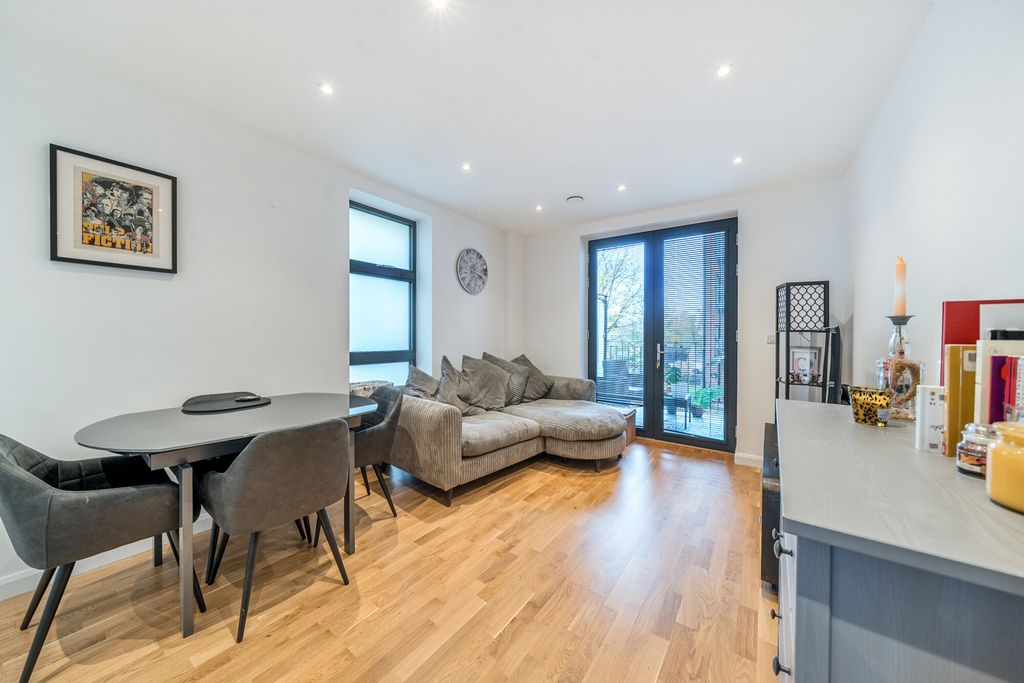 Property photo 1 of 19 1374217-1-69087A3...