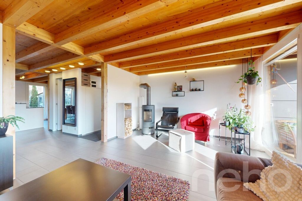 Property photo 3 of 12