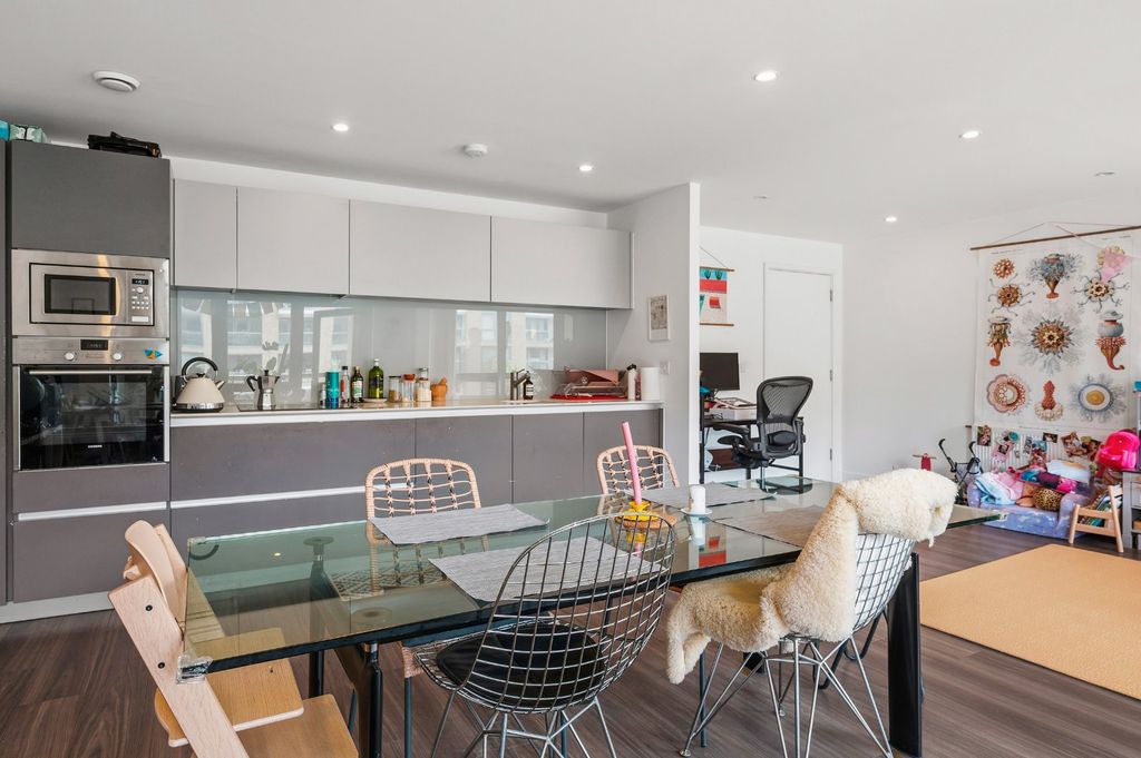 Property photo 3 of 15 Open Plan Living