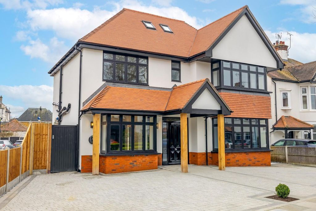 Property photo 1 of 43 Front