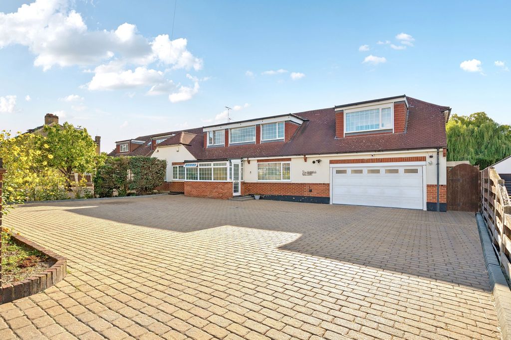 Property photo 1 of 33
