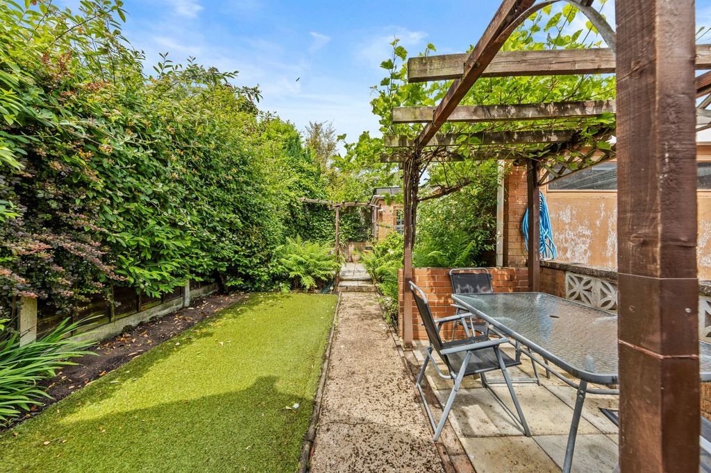 Property photo 3 of 24