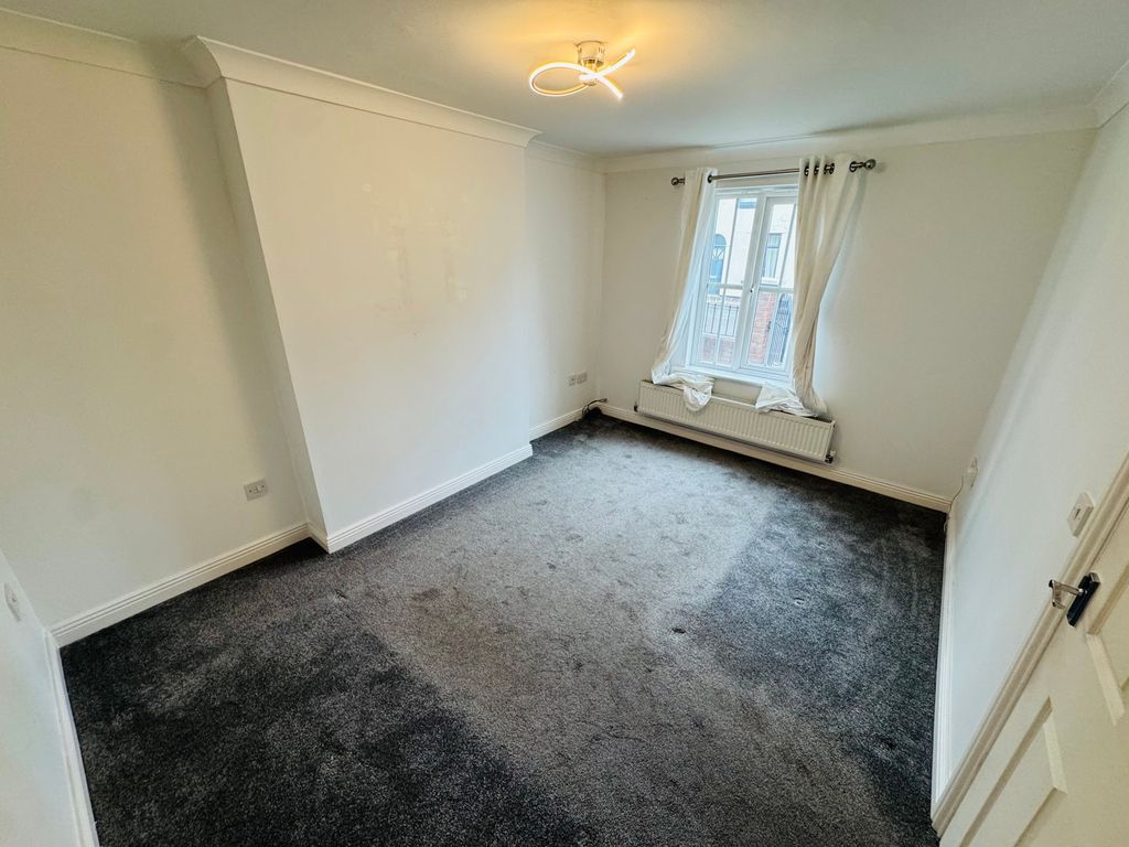Property photo 3 of 17 Photograph