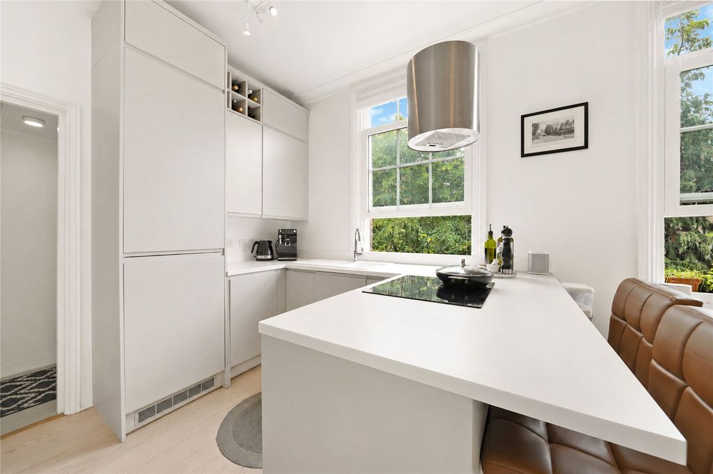Property photo 3 of 14 Picture No. 06