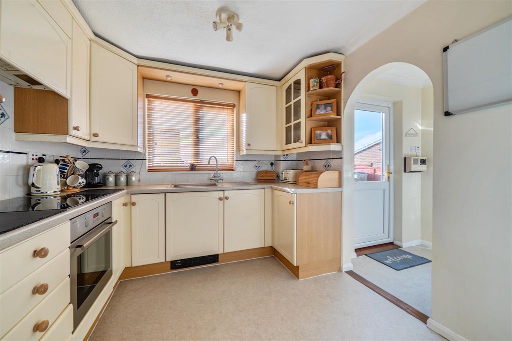 Property photo 3 of 17 1393171-9-69492B9c9c1Bf.Jpg