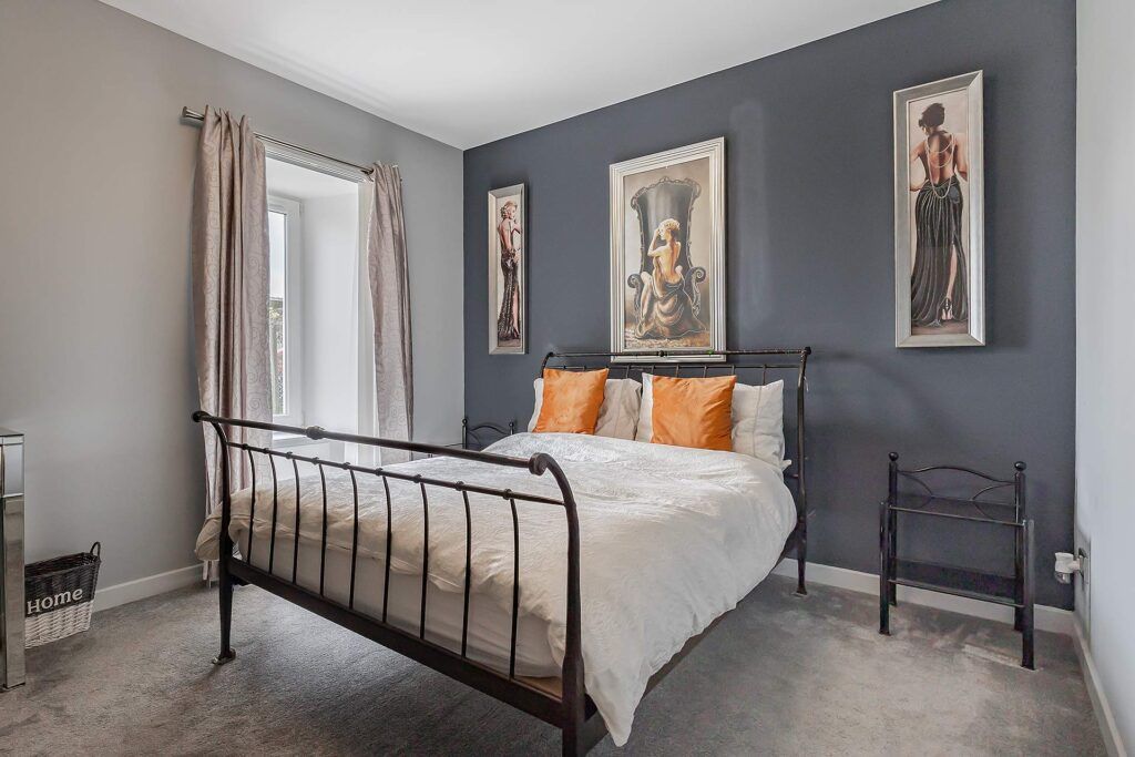 Property photo 2 of 24