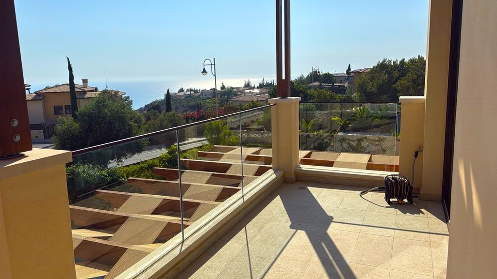 Property photo 3 of 26