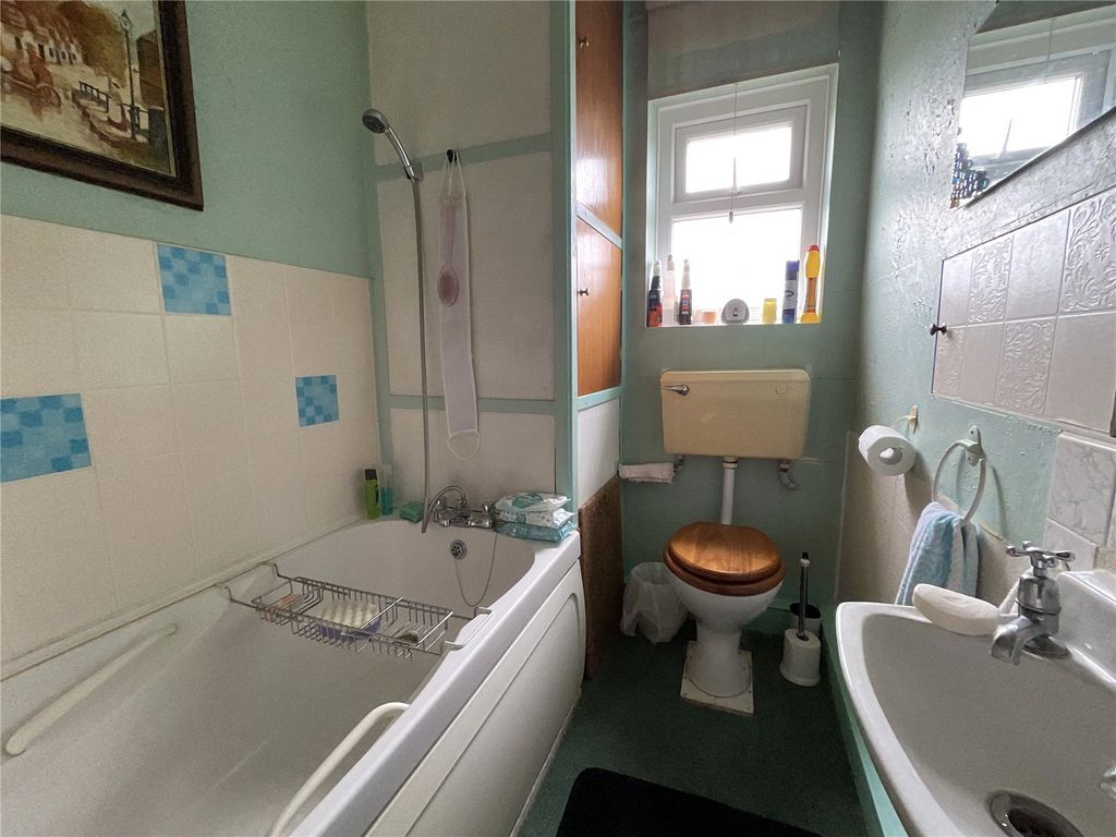 Property photo 3 of 17 Picture No. 12