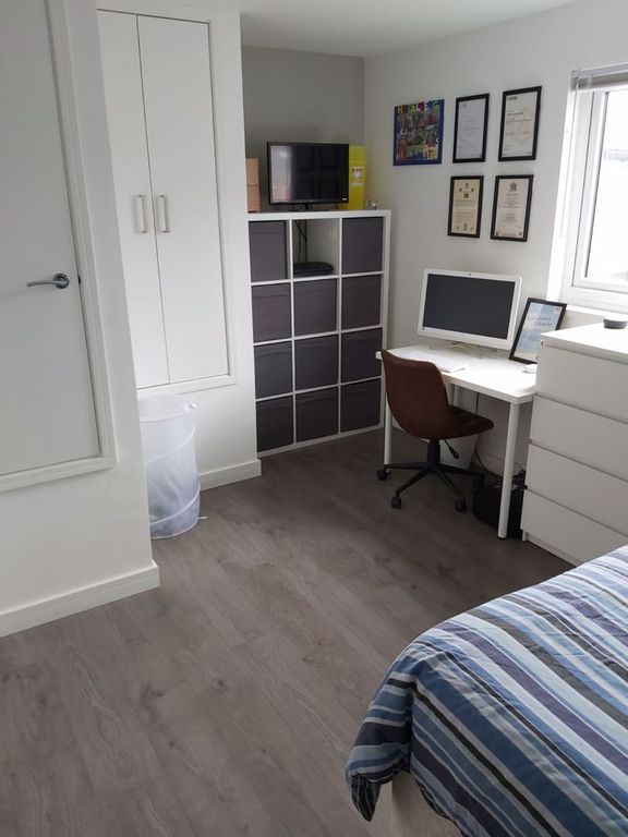 Property photo 3 of 13 Photo 4