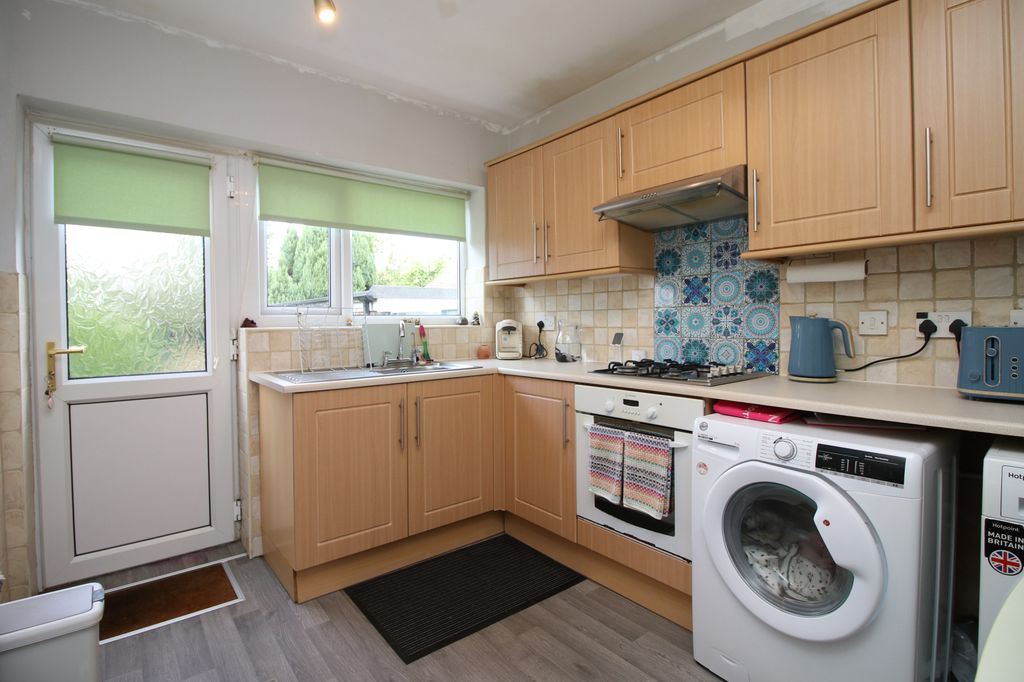 Property photo 3 of 12