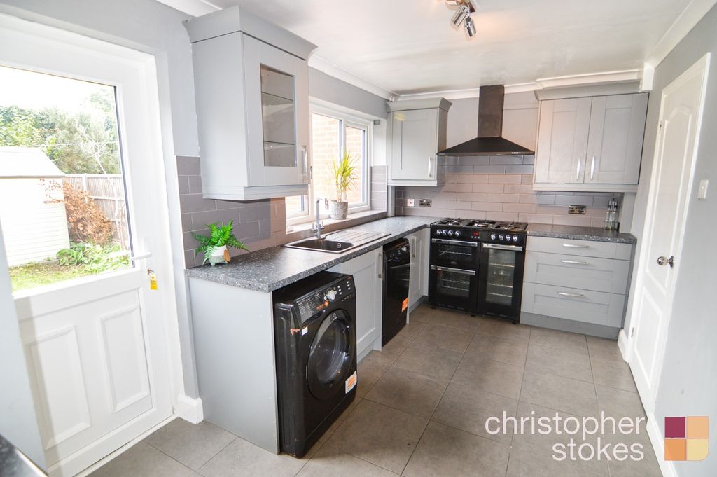 Property photo 1 of 10 4565471