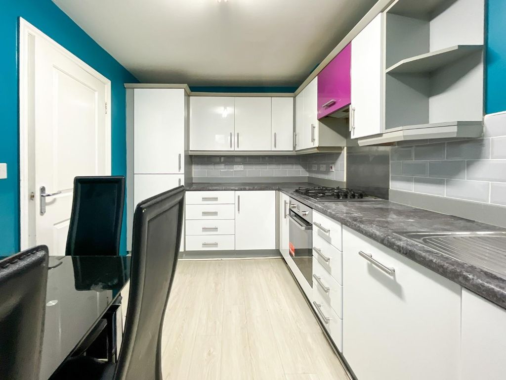 Property photo 2 of 28 Image00020.Jpg