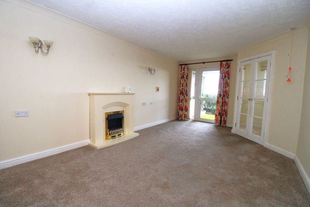 Property photo 3 of 14