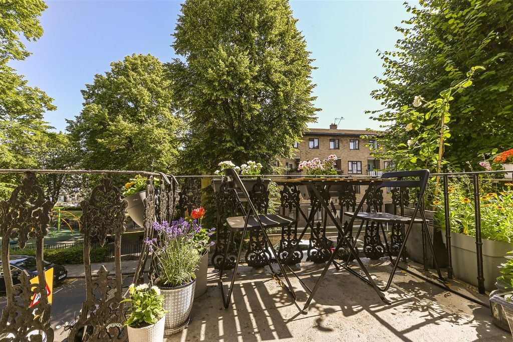 Property photo 3 of 11 2-11.Jpg