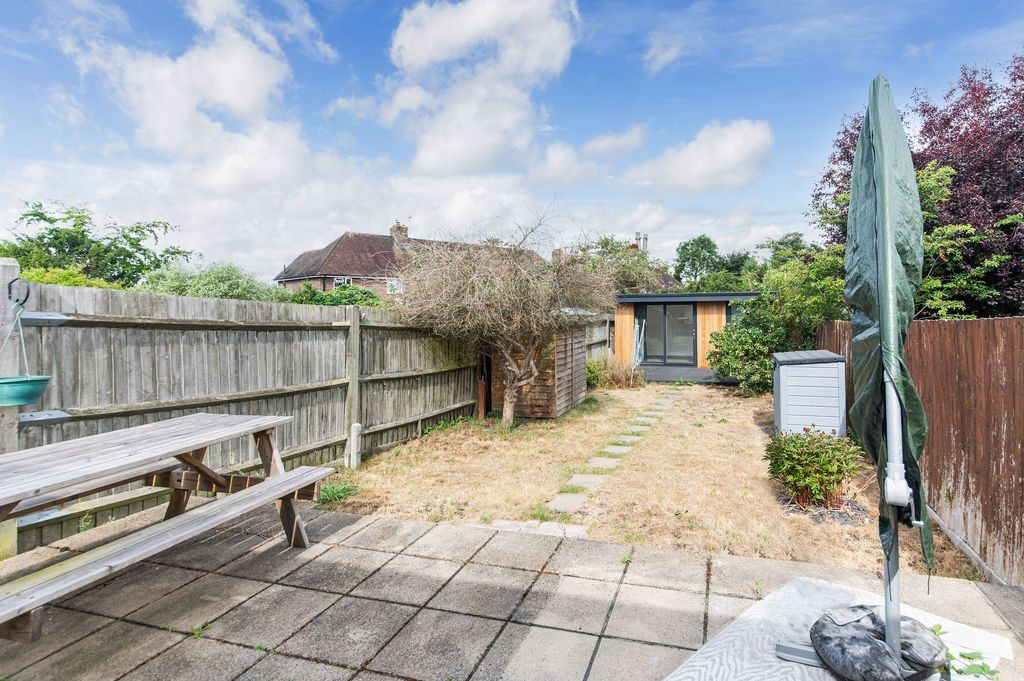 Property photo 3 of 11