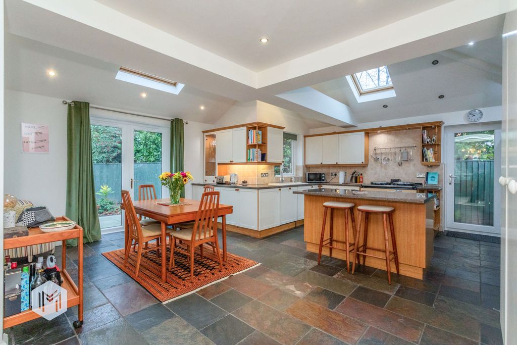 Property photo 3 of 27 Picture No. 37