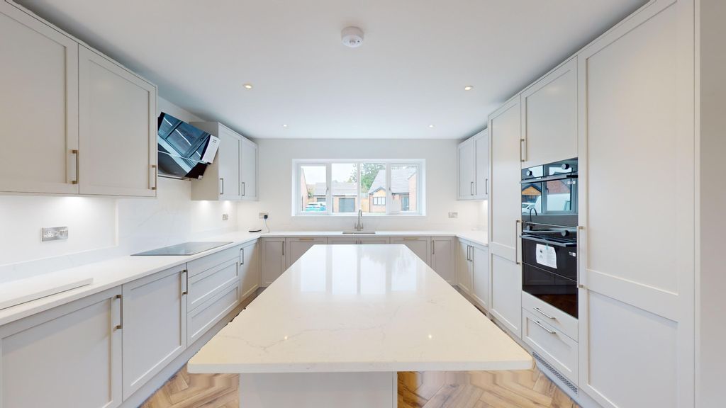 Property photo 3 of 10 5156583