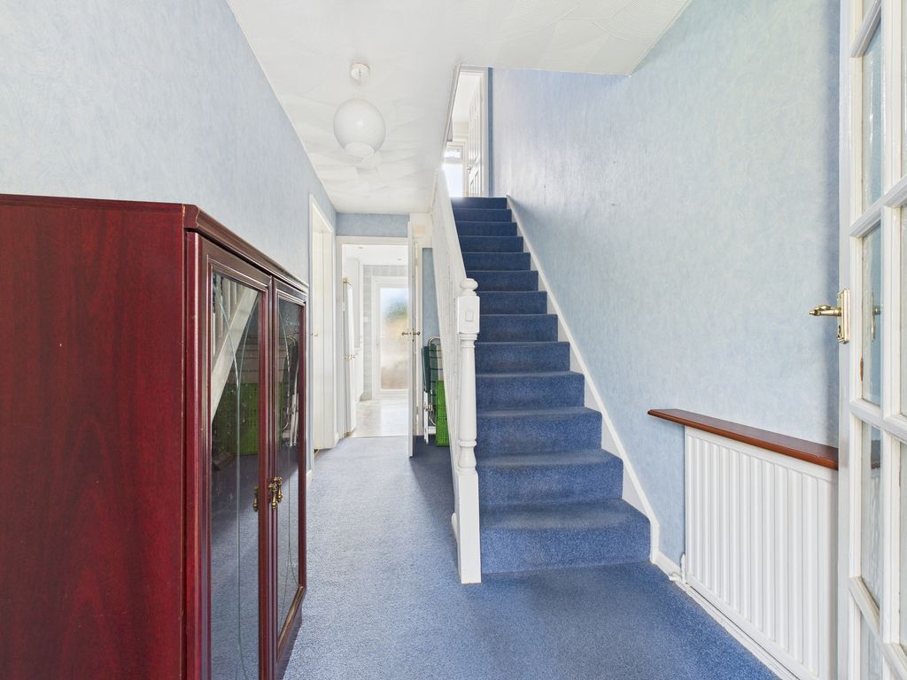 Property photo 3 of 36 Hallway