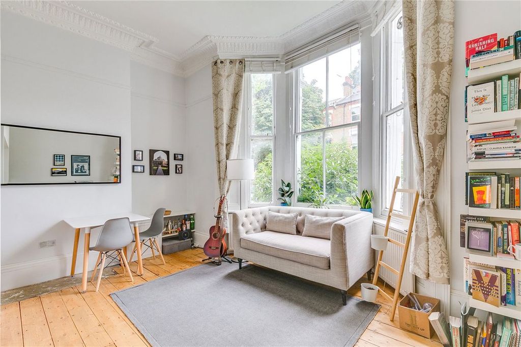 Property photo 1 of 6