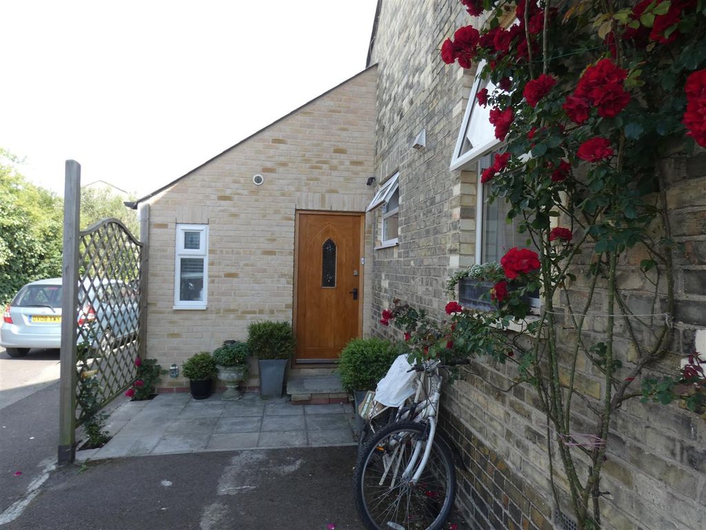 Property photo 1 of 6
