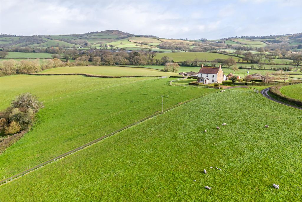 Property photo 2 of 12 1105924Dr (13).Jpg