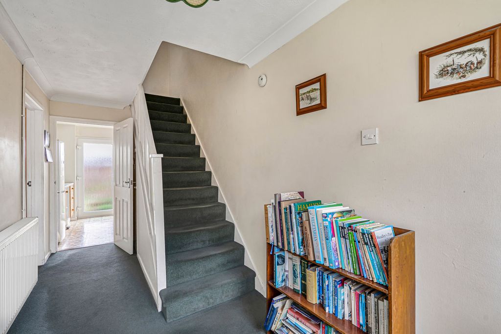 Property photo 2 of 13 7_74573.Jpg