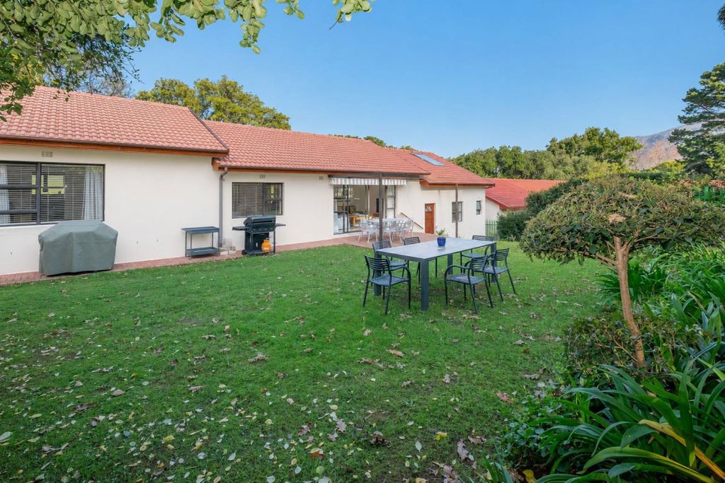 Property photo 1 of 32 Kw1743913