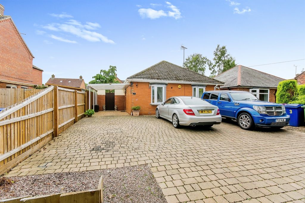 Property photo 1 of 26
