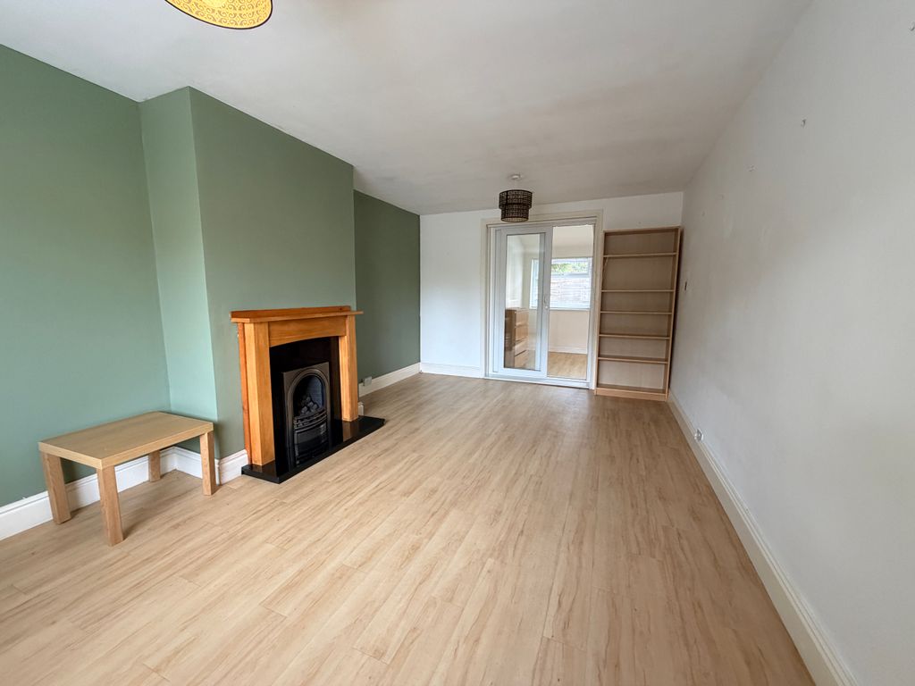 Property photo 3 of 12 Gallery