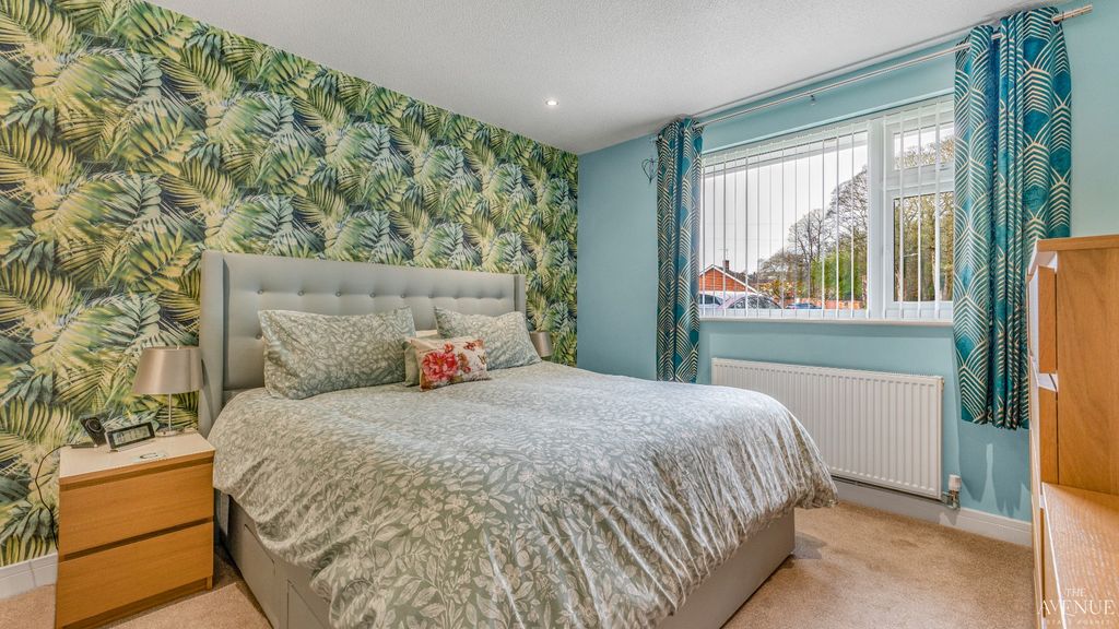 Property photo 3 of 27 4986895