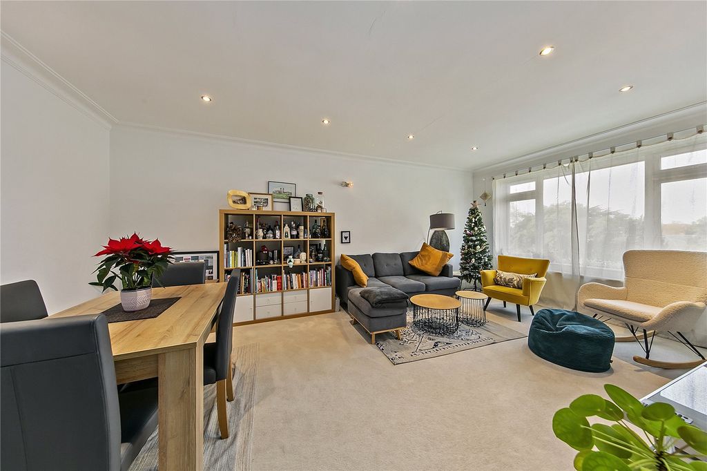 Property photo 2 of 14 Picture No. 02