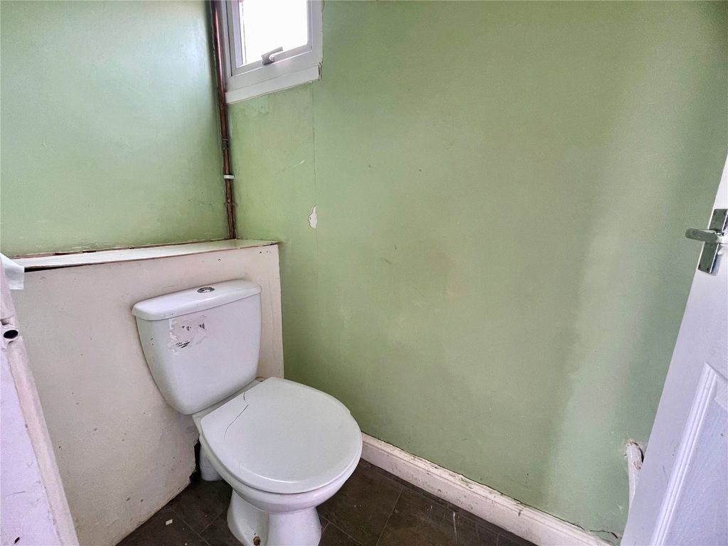 Property photo 2 of 17 Wc