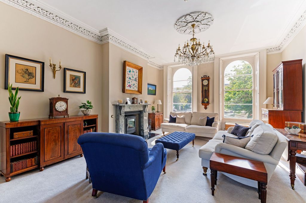 Property photo 3 of 21