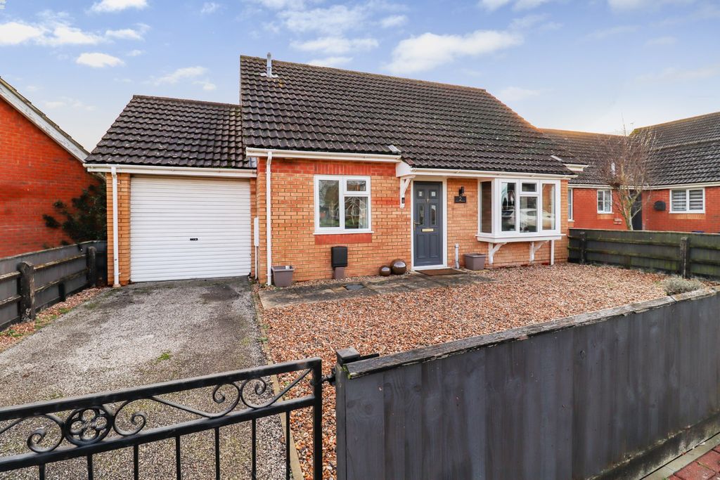 Property photo 2 of 18 3853255