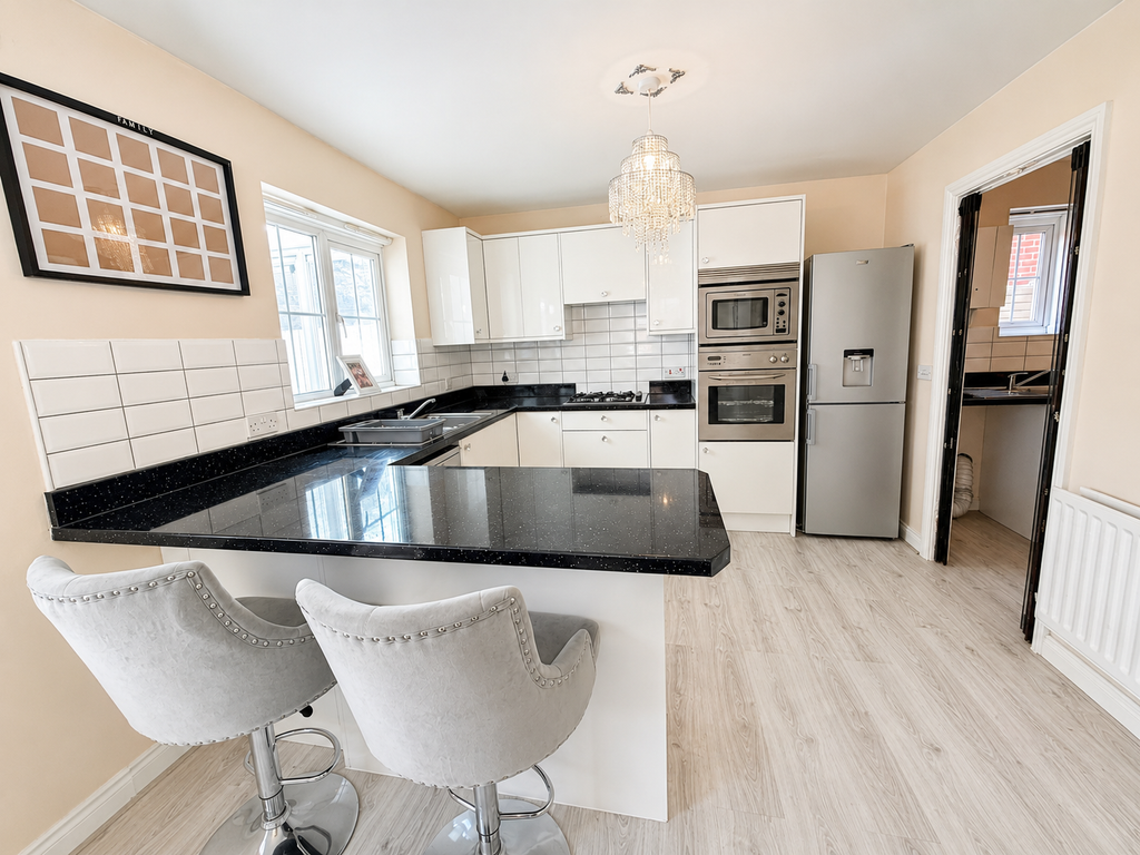 Property photo 2 of 23 0776